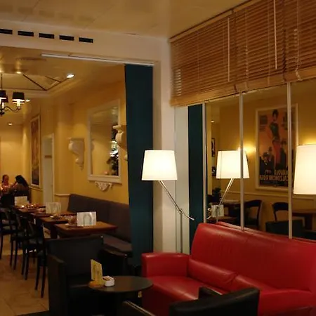 Hotel Savoy
