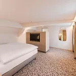 Savoy 4*
