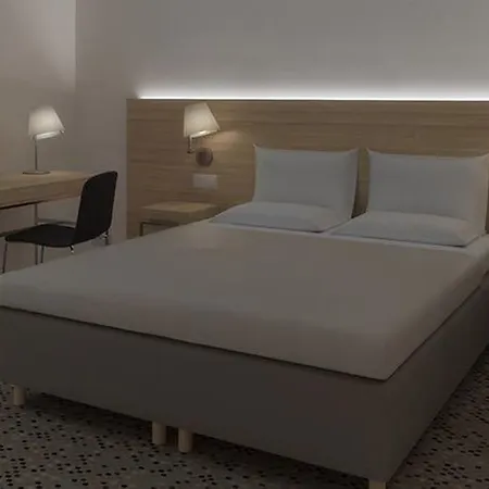 Savoy 4*