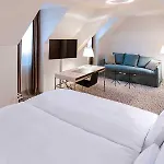 Savoy Hotel 4*