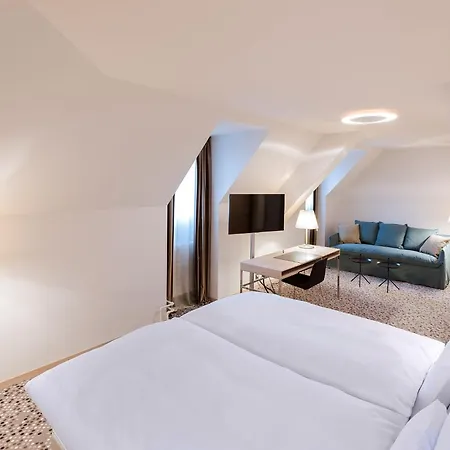 Savoy Hotel 4*